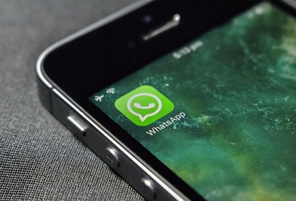 Сегодня WhatsApp в России замедлили на&nbsp;70&ndash;80 %&nbsp;&mdash; пользователи массово жалуются на сбои