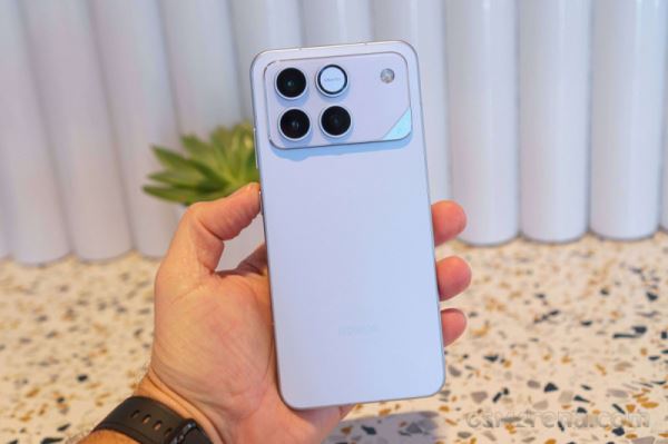 На этой неделе дебютирует Honor Win &mdash; флагманский смартфон с батареей на 10 000 мА&middot;ч и подозрительно знакомым дизайном