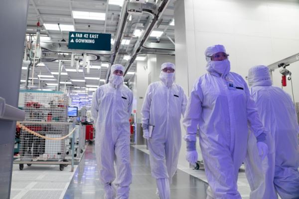 Intel приступила к массовому производству чипов по технологии 18A в Аризоне, но крупными сторонними заказами пока похвастать не может