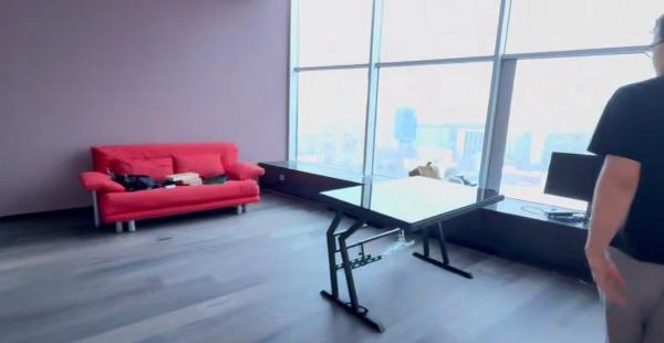 Жена Травомана подарила ему 3-этажную квартиру: «Буду ей готовить завтраки, варить кофе»