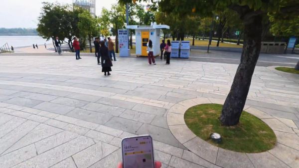 &laquo;Новый DeepSeek-момент&raquo;: первый в мире полностью агентный смартфон показали в деле