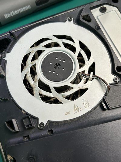 Эксперт сделал тревожное предсказание о деградации системы жидкого металла на PlayStation 5 &mdash; игроки отреагировали со скепсисом