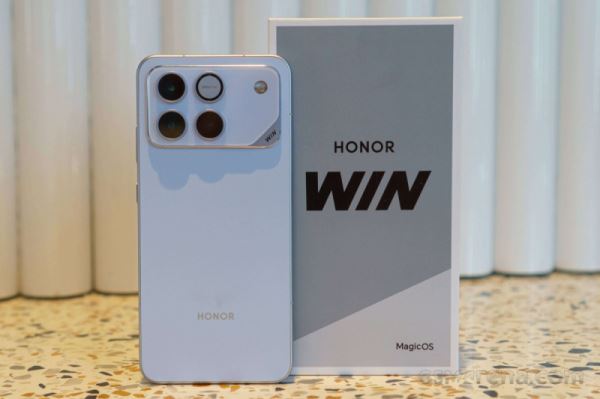 На этой неделе дебютирует Honor Win &mdash; флагманский смартфон с батареей на 10 000 мА&middot;ч и подозрительно знакомым дизайном