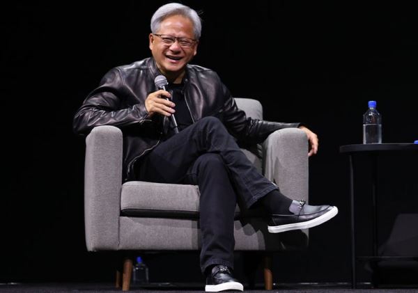 Ядерные мини-реакторы для питания ЦОД&nbsp;получат распространение через шесть или семь лет, по мнению главы Nvidia Дженсена Хуанга