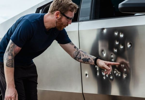 Братская помощь: SpaceX купила больше тысячи провальных Cybertruck для улучшения отчётности Tesla