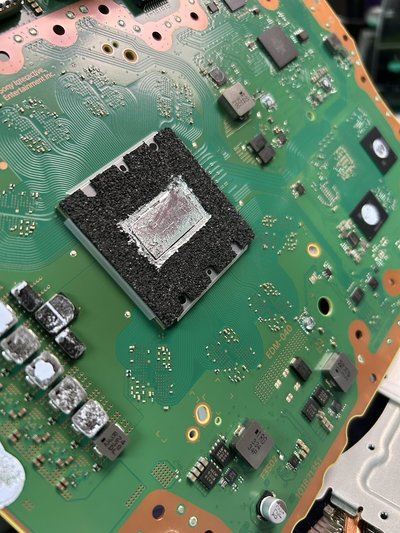 Эксперт сделал тревожное предсказание о деградации системы жидкого металла на PlayStation 5 &mdash; игроки отреагировали со скепсисом